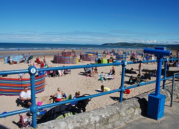 Busy benllech beach