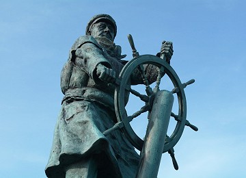 Bronze statue of lifeboat Coxswain Richard Evans